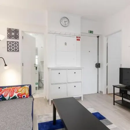 Beautiful 1 Bedroom Near Benfica Lizbona