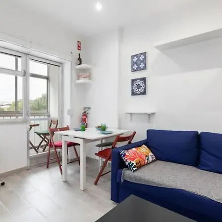 Beautiful 1 Bedroom Near Benfica