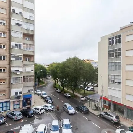 Beautiful 1 Bedroom Near Benfica * Lisbon