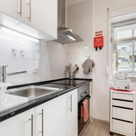 Apartamento Beautiful 1 Bedroom Near Benfica