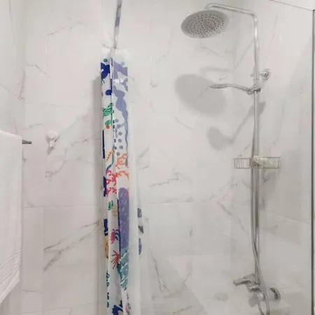 Beautiful 1 Bedroom Near Benfica *