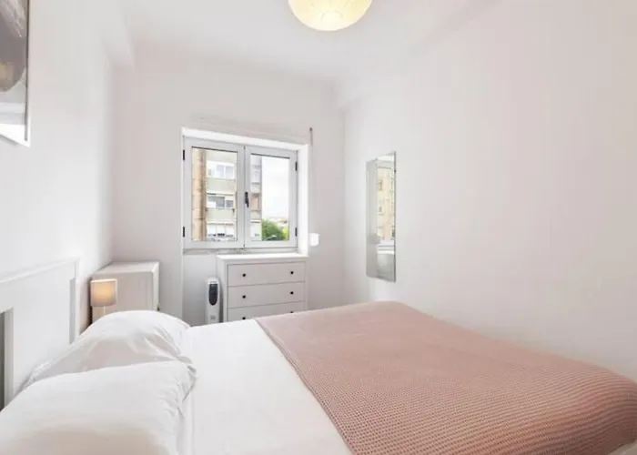 Beautiful 1 Bedroom Near Benfica