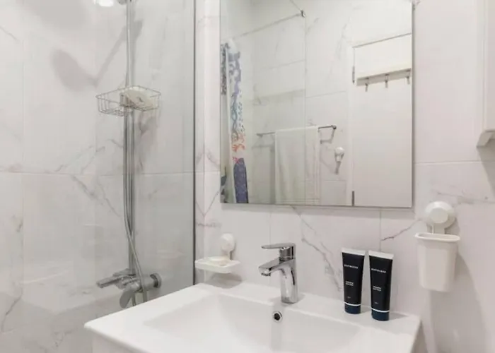 Beautiful 1 Bedroom Near Benfica Lisbon