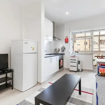 Beautiful 1 Bedroom Near Benfica Lägenhet Lisboa