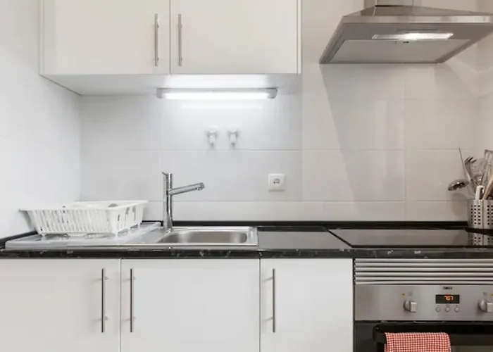 Lägenhet Beautiful 1 Bedroom Near Benfica